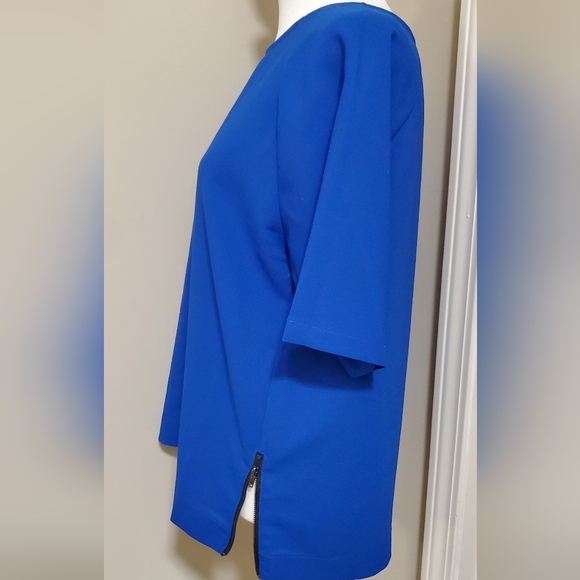 Like New Zipper Blouse - Picture 3 of 13